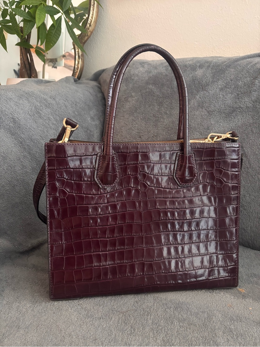 HOT DEAL!! NEW!Gorgeous Michael Kors Croc-Embossed Satchel in Burgundy with gold - Picture 13 of 14